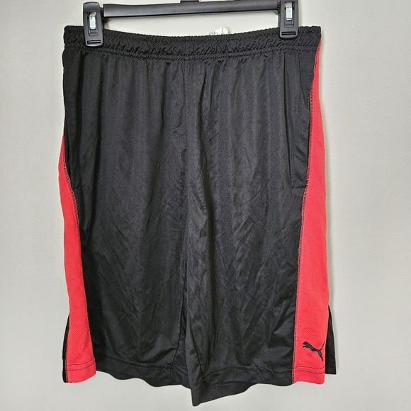 Puma Shorts Athletic Black Red Casual Comfy Stretch Waist Workout Neutral - Picture 1 of 9